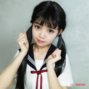 Парик длинный чёрный Lolita2