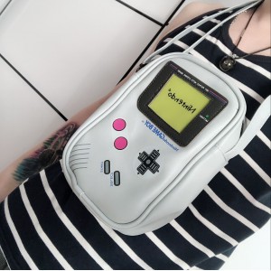 Сумка в виде игровой консоли Game Boy