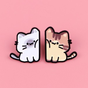 Парные металлические значки котики