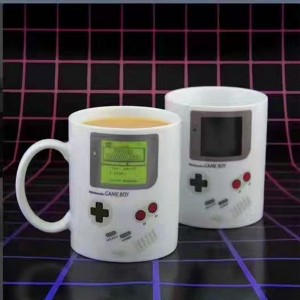 Кружка-хамелеон Game Boy 