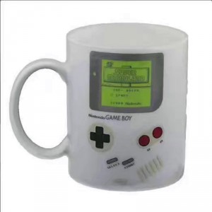 Кружка-хамелеон Game Boy 