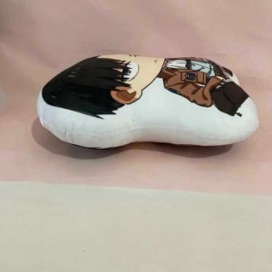 Подушки с персонажами Shingeki no Kyojin