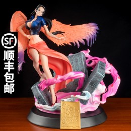 Фигурка One Piece: Nicole Robin Phantom Wings