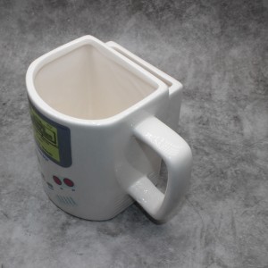 Кружка в виде консоли Game Boy (cookie pocket)