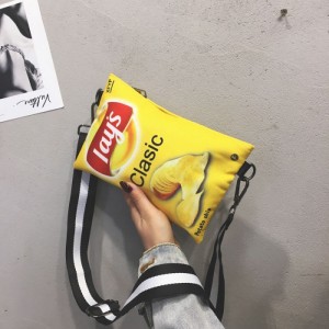 Сумка в виде пачки чипсов Lays