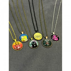 Кулоны Squid Game в ассортименте