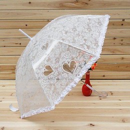 Зонтик с кружевами и сердечками