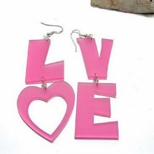 Акриловые серьги LOVE