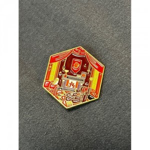 Металлический значок Хогвартс Harry Potter красный 2 Б/У