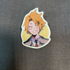 Деревянный значок Boku no Hero Academia Денки Каминари Б/У