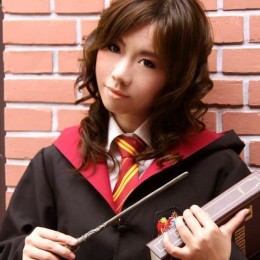 Школьная форма Гриффиндора (Гарри Поттера) — Мантия и галстук