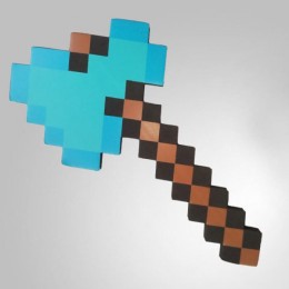 Алмазный топор Майнкрафт (Minecraft)